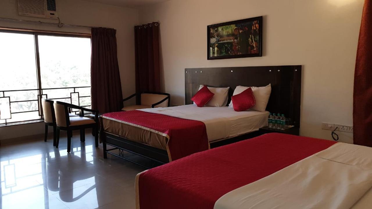 Resort Silver Hills Lonavala Dış mekan fotoğraf