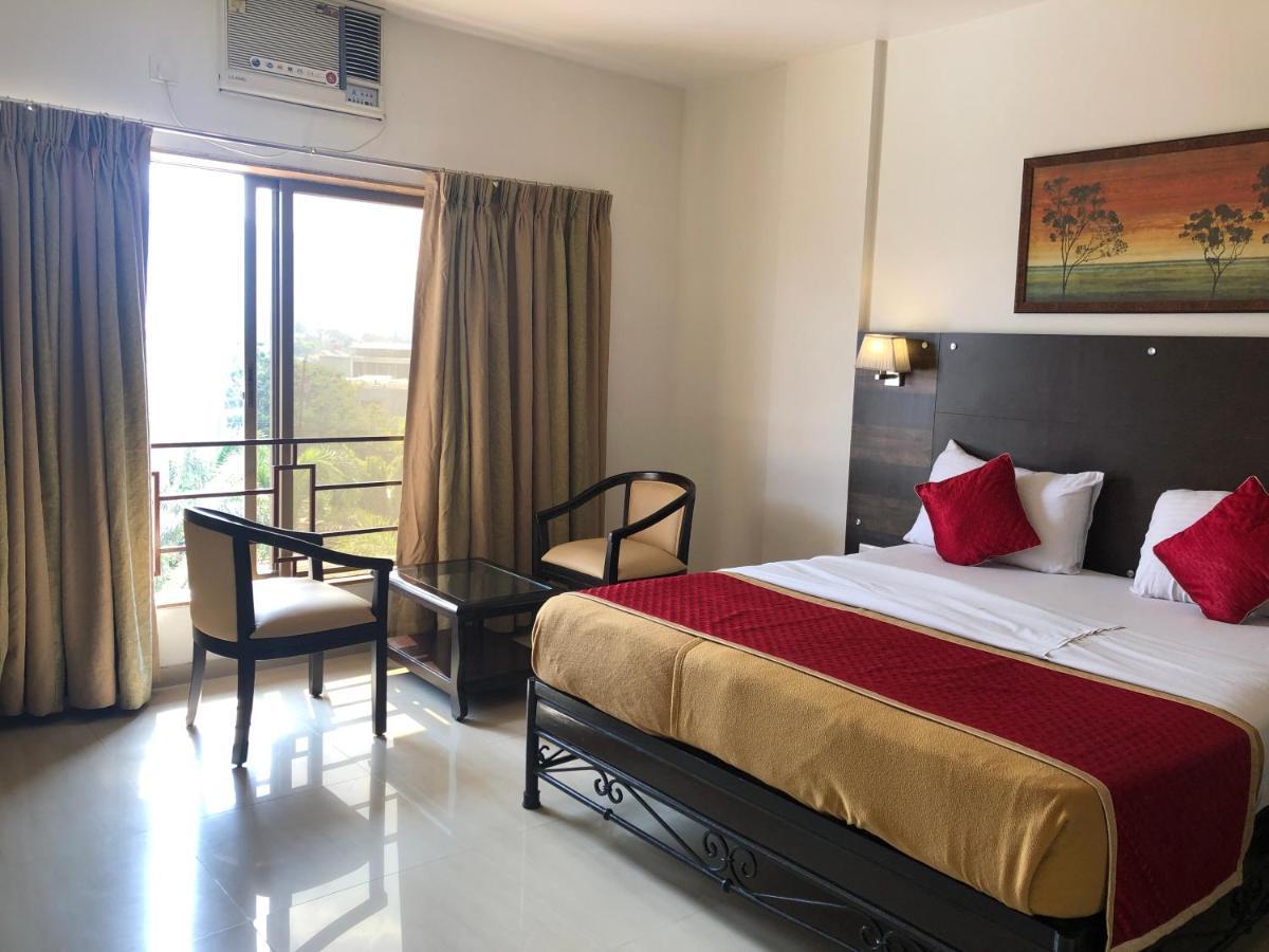 Resort Silver Hills Lonavala Dış mekan fotoğraf