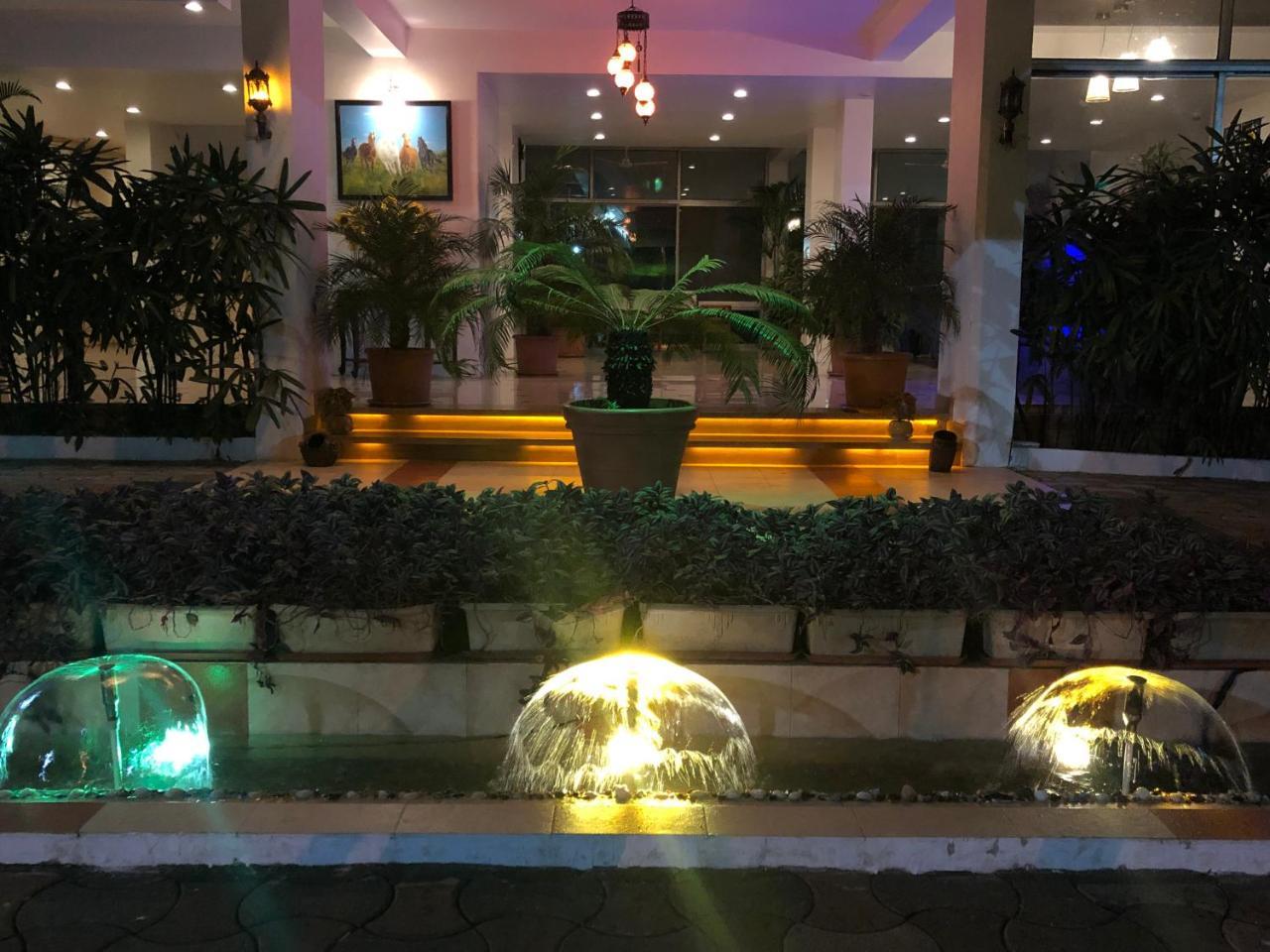 Resort Silver Hills Lonavala Dış mekan fotoğraf