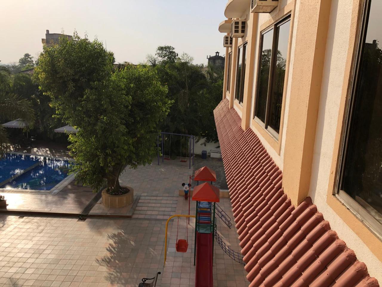 Resort Silver Hills Lonavala Dış mekan fotoğraf