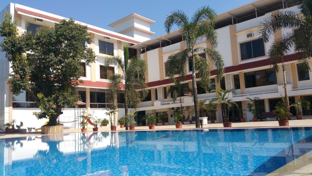 Resort Silver Hills Lonavala Dış mekan fotoğraf